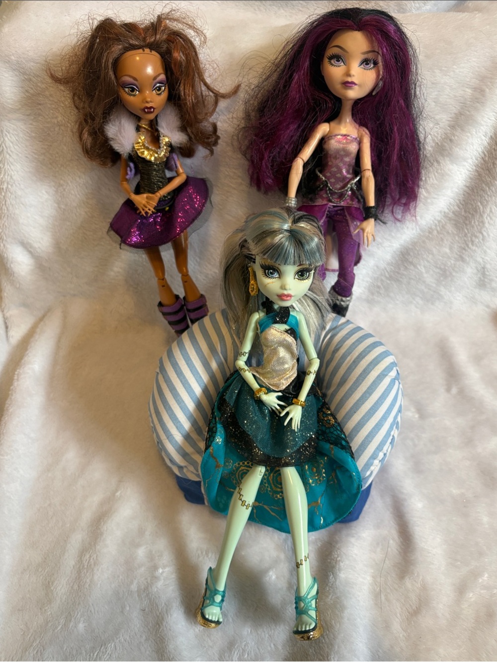 Three Monster High dolls